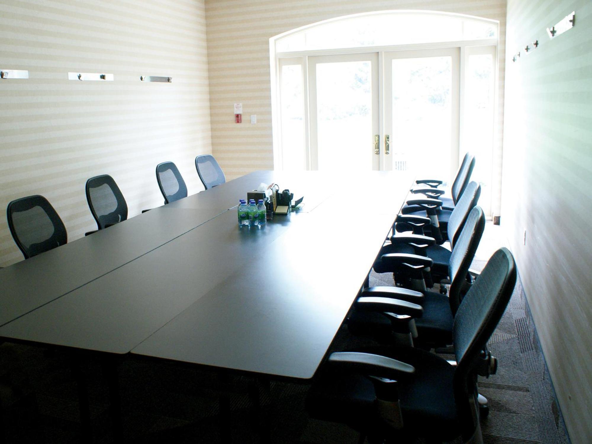 White Oaks Conference & Resort Spa Niagara-on-the-Lake Εξωτερικό φωτογραφία A typical boardroom