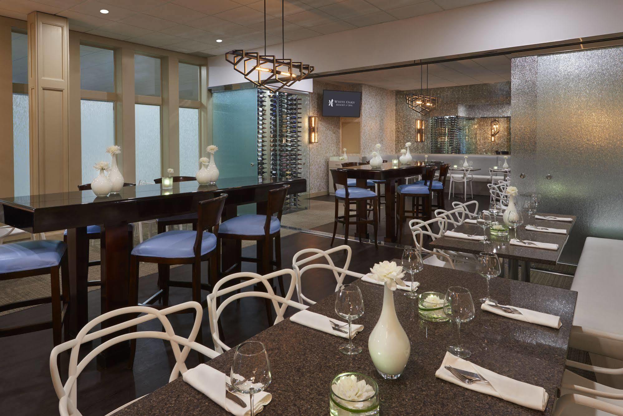 White Oaks Conference & Resort Spa Niagara-on-the-Lake Εξωτερικό φωτογραφία The interior of the lounge